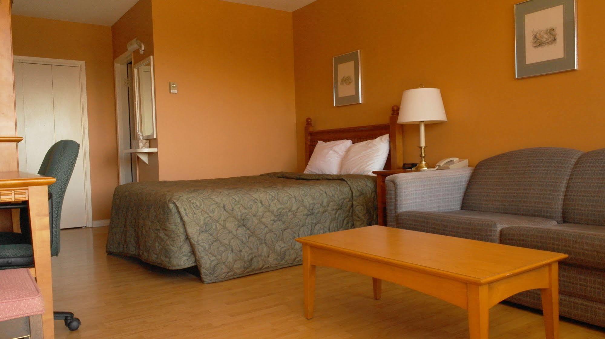 פאוול ריבר Island View Lodge מראה חיצוני תמונה